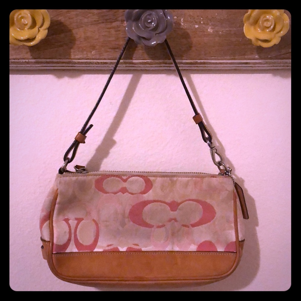 Coral, Cream & Leather Coach Purse 👛